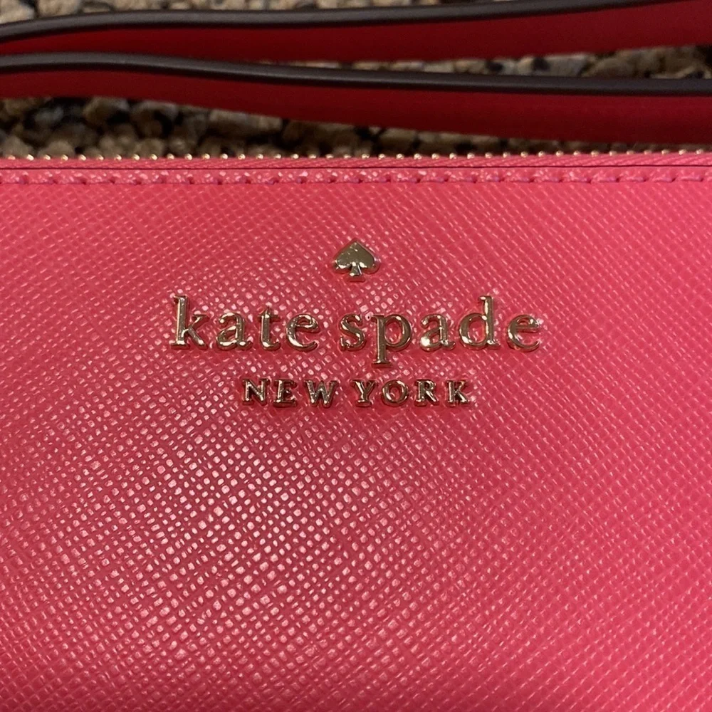 NWT Kate Spade Tropical Pink Staci Wristlet